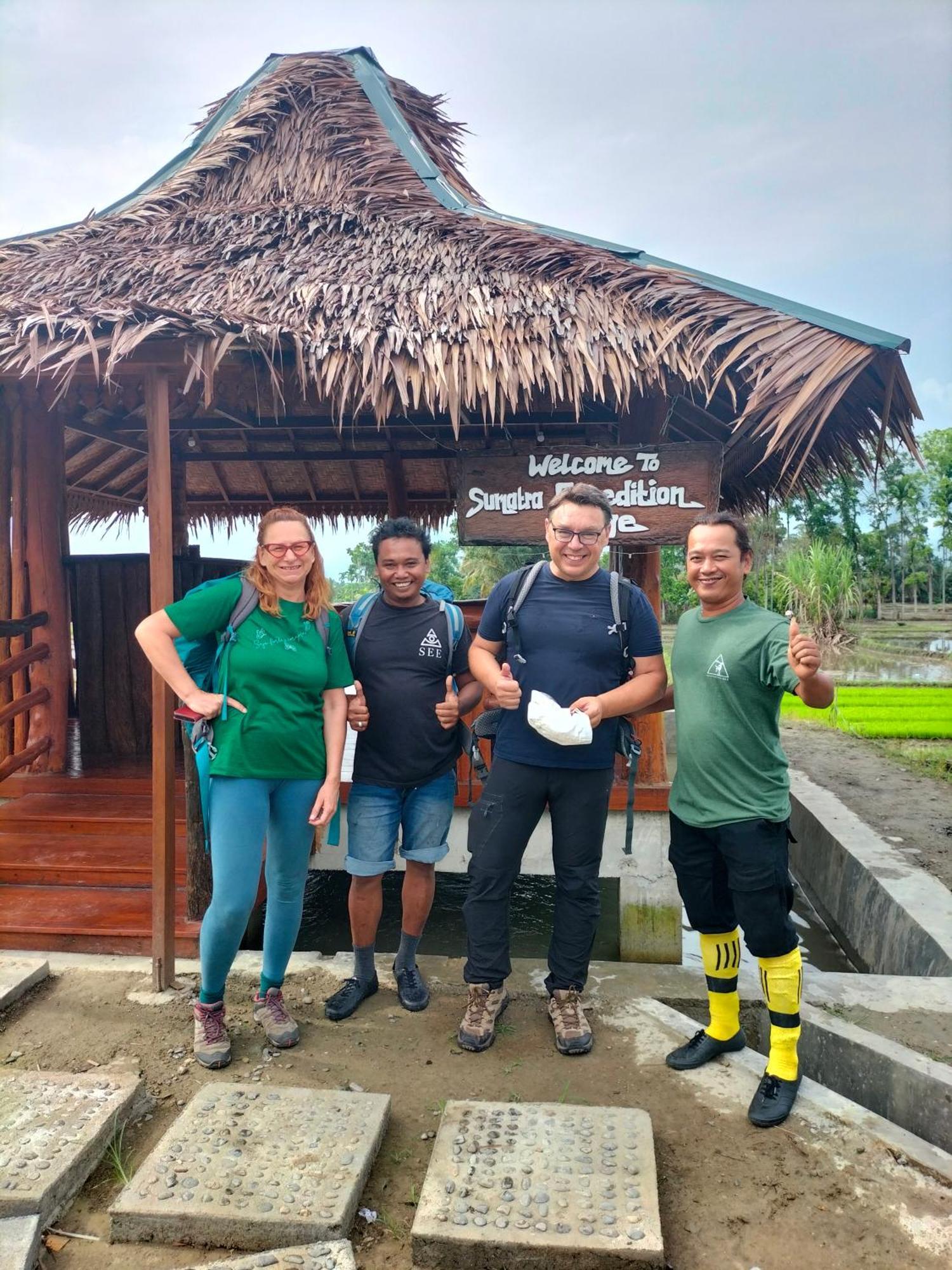 Sumatra Expedition Lodge Bukit Lawang Esterno foto